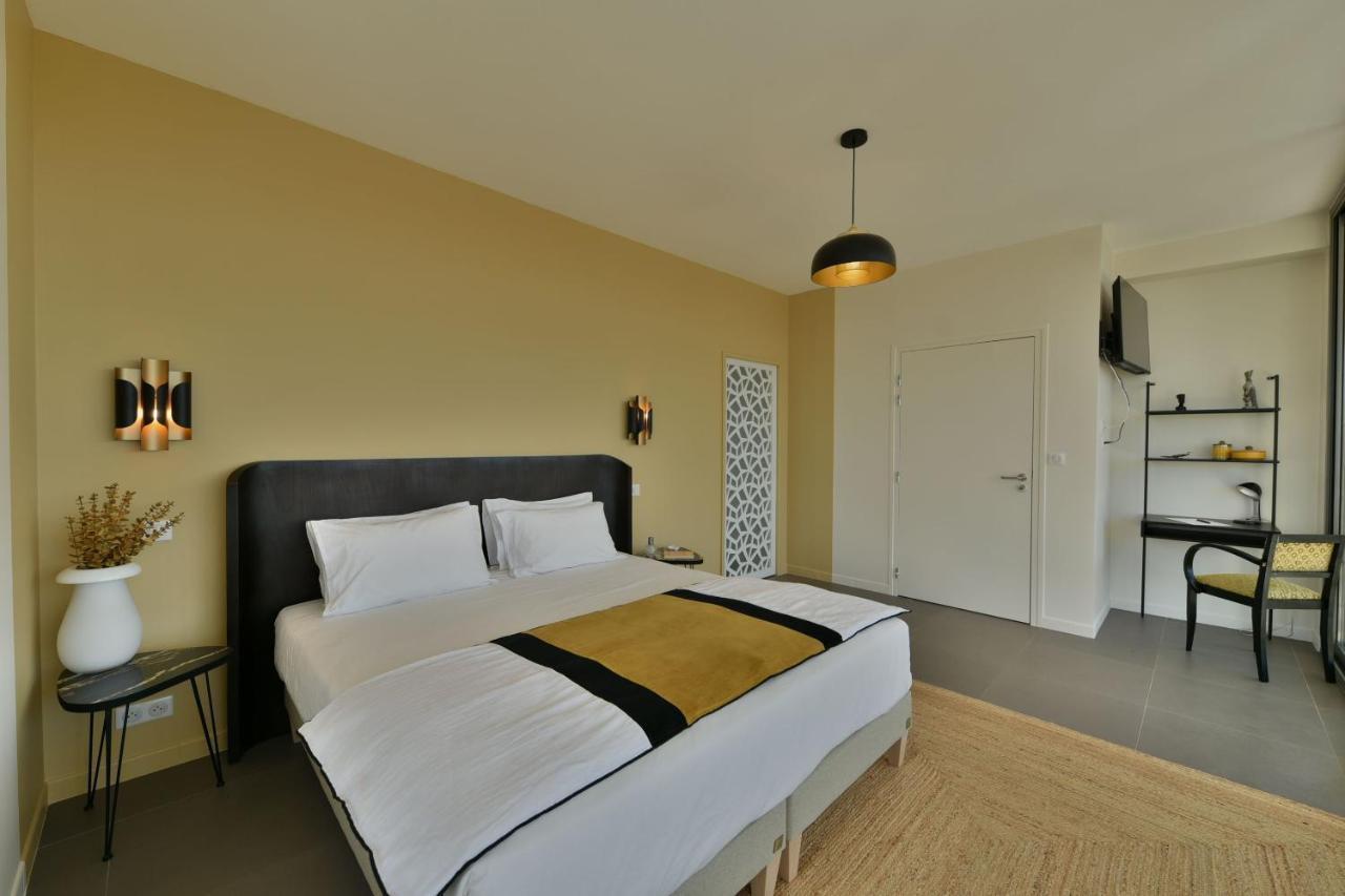 Hotel Monte Alta Salon-de-Provence Esterno foto